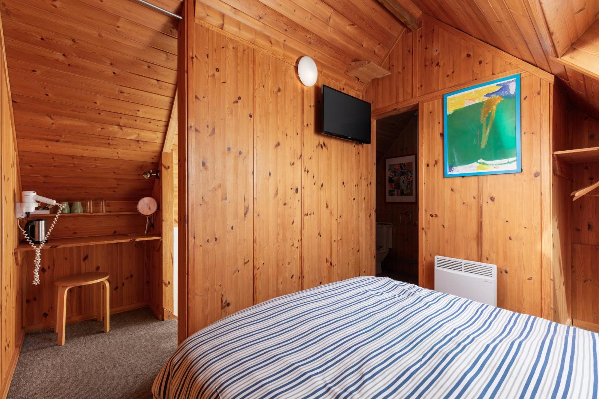 Capsule hotel Discovery House